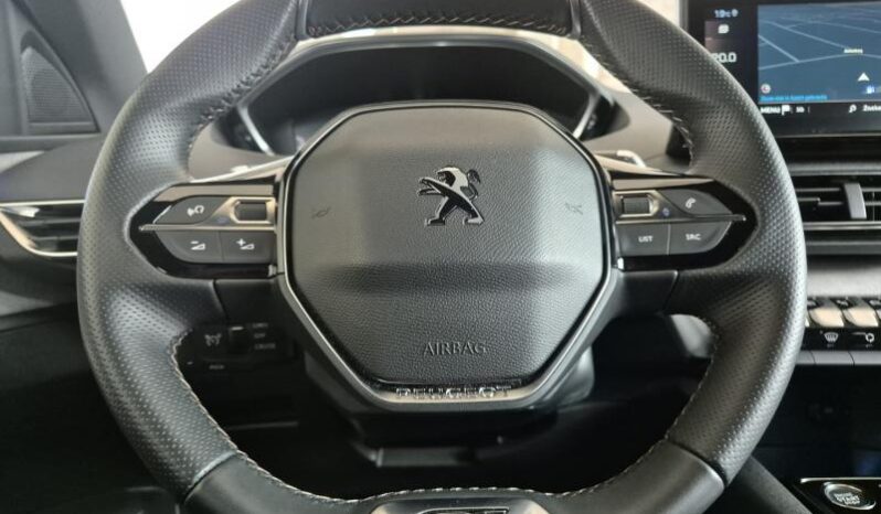 
								Peugeot 3008 GT full									