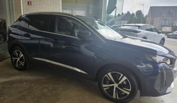 
									Peugeot 3008 GT full								