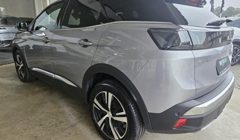 
								Peugeot 3008 GT full									