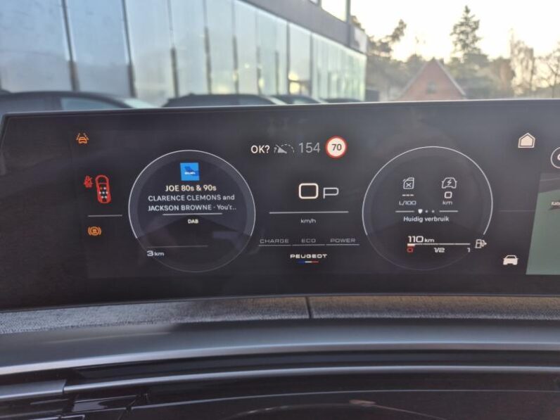 
								Peugeot 5008 GT full									