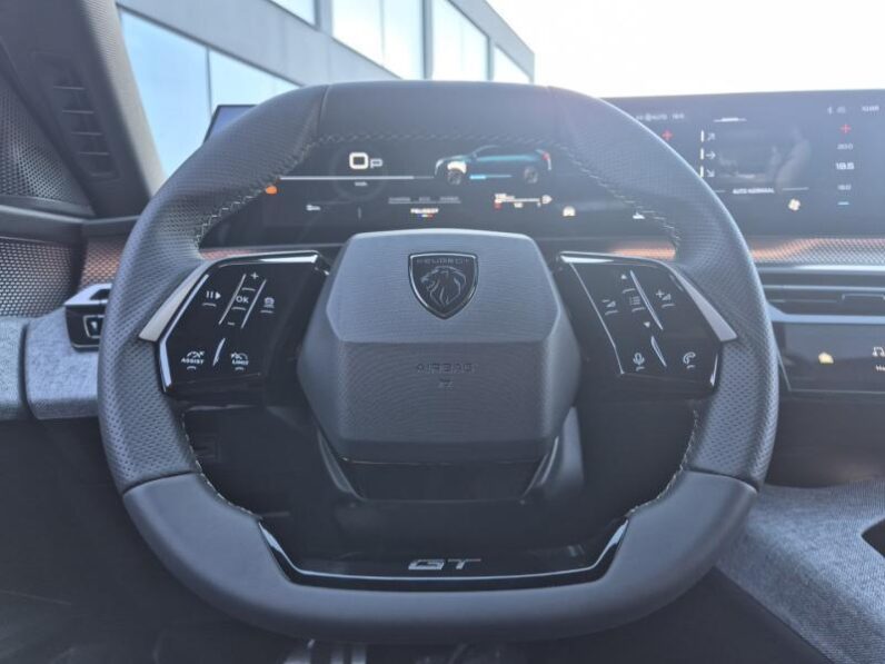 
								Peugeot 5008 GT full									