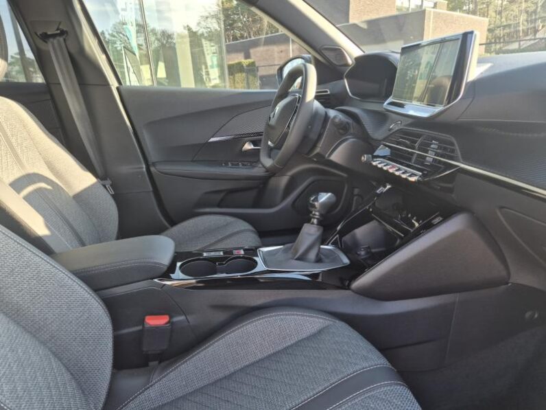 
								Peugeot 2008 ALLURE full									