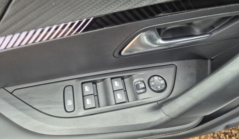 
								Peugeot 2008 ALLURE MILD HYBRIDE full									