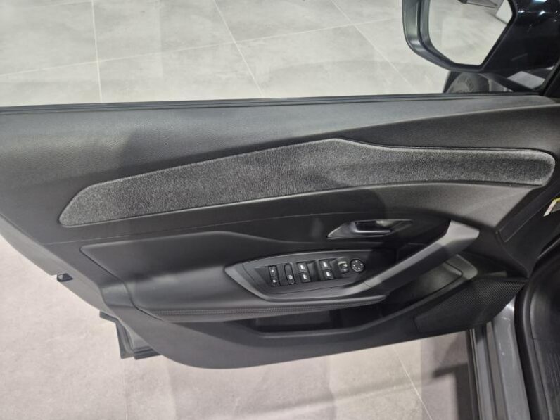 
								Peugeot 408 ALLURE full									