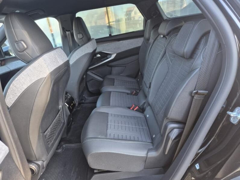 
								Peugeot 5008 GT full									