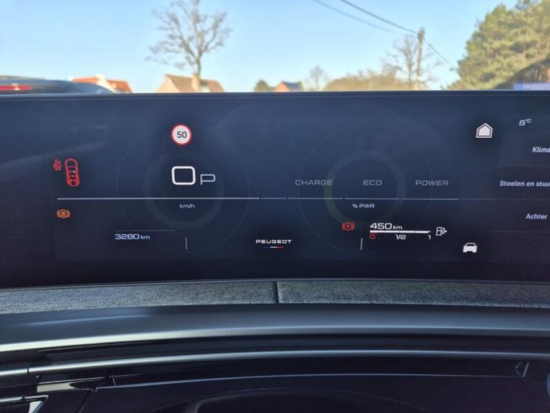 
								Peugeot 5008 GT full									