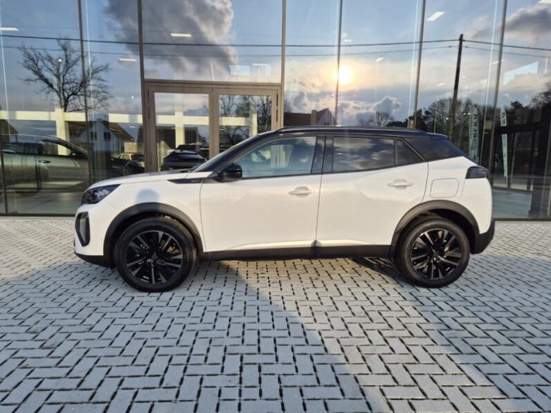 
								Peugeot 2008 GT MHEV full									