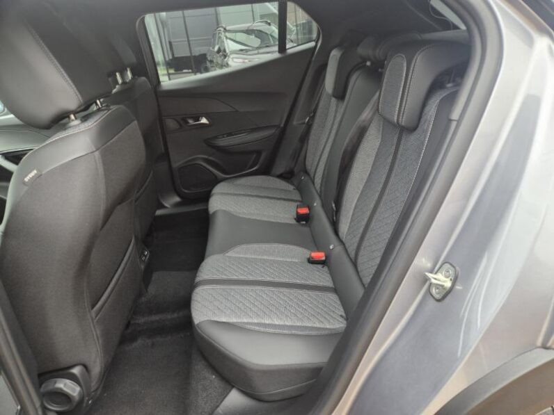 
								Peugeot 2008 ALLURE full									