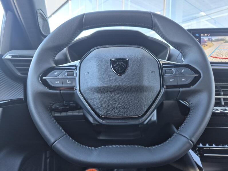 
								Peugeot 2008 ALLURE full									