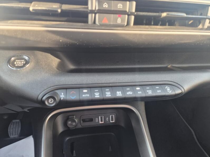 
								Jeep Avenger SUMMIT full									