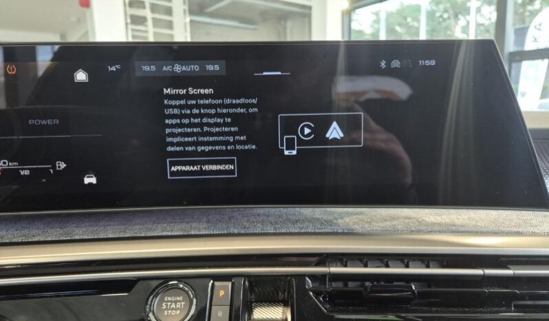 
								Peugeot 5008 GT full									