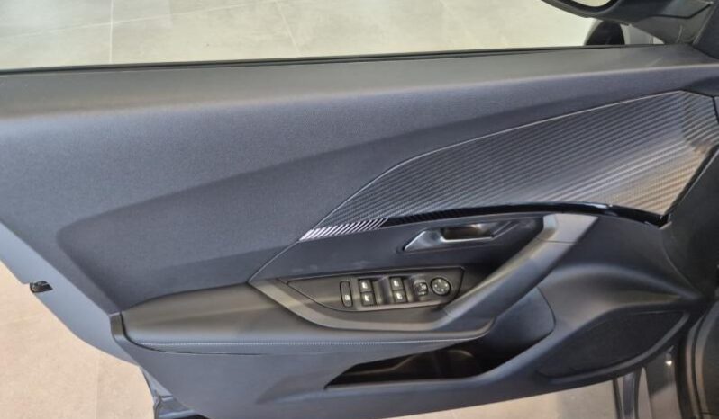 
								Peugeot 2008 ALLURE full									