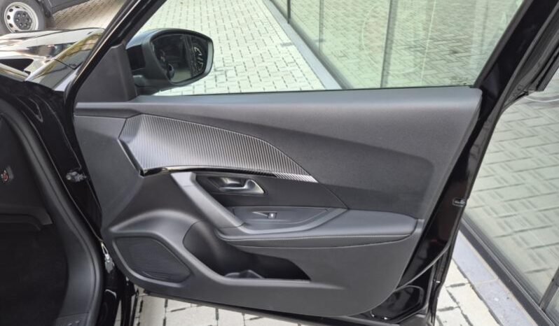 
								Peugeot 2008 ALLURE full									
