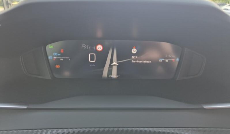 
								Peugeot 2008 ALLURE full									