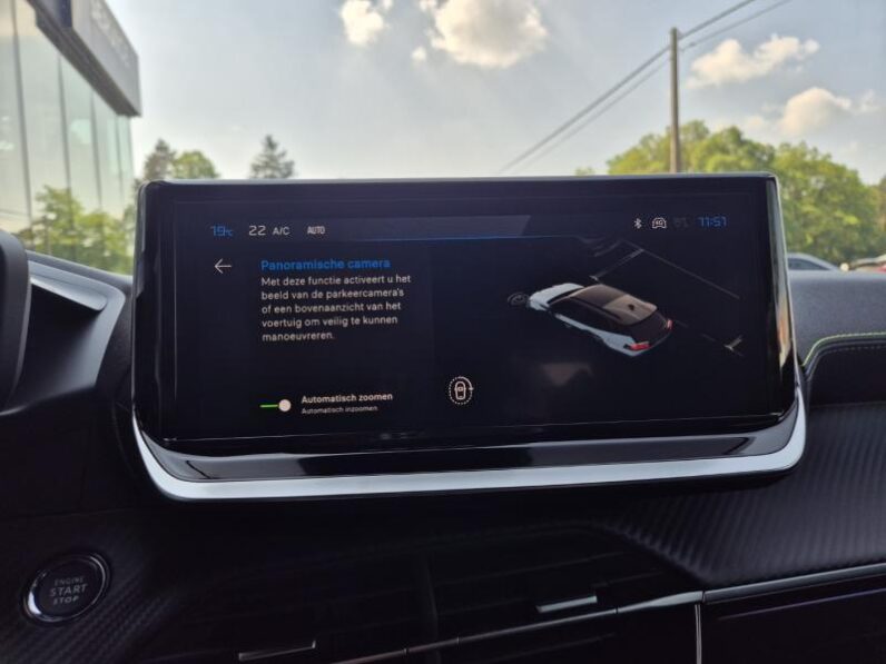 
								Peugeot 2008 GT full									