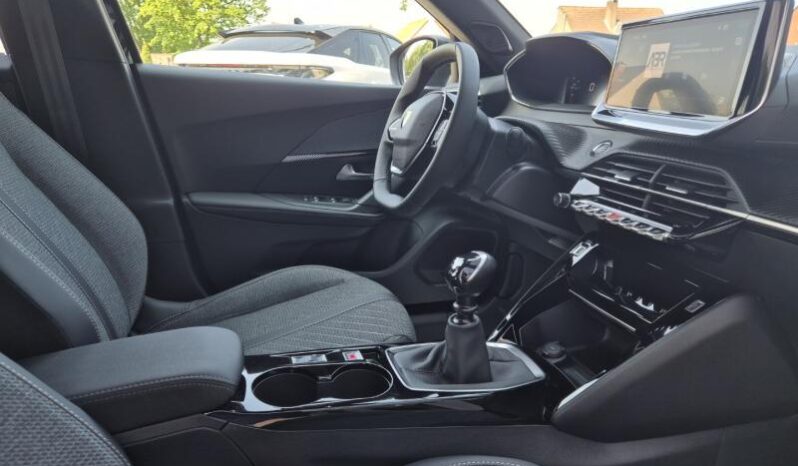 
								Peugeot 2008 ALLURE full									