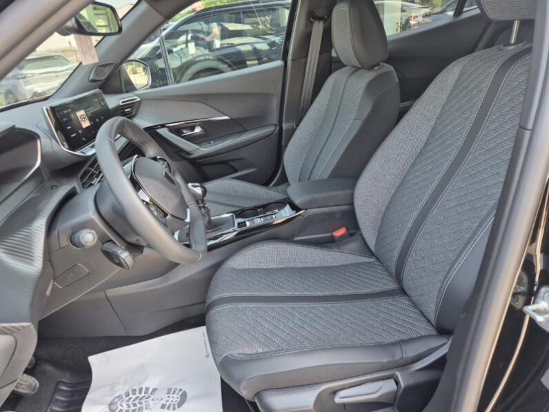 
								Peugeot 2008 ALLURE full									