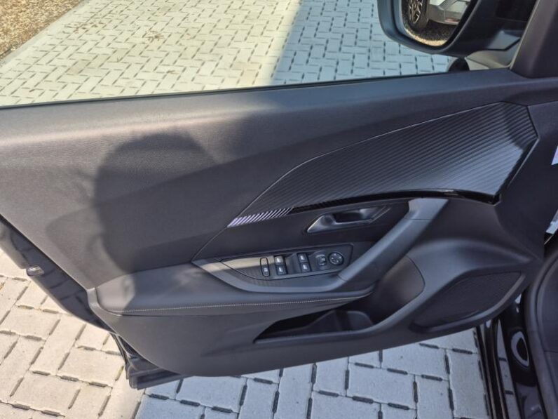 
								Peugeot 2008 ALLURE full									