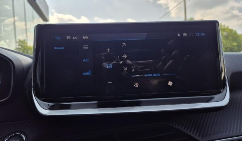 
								Peugeot 2008 ALLURE full									