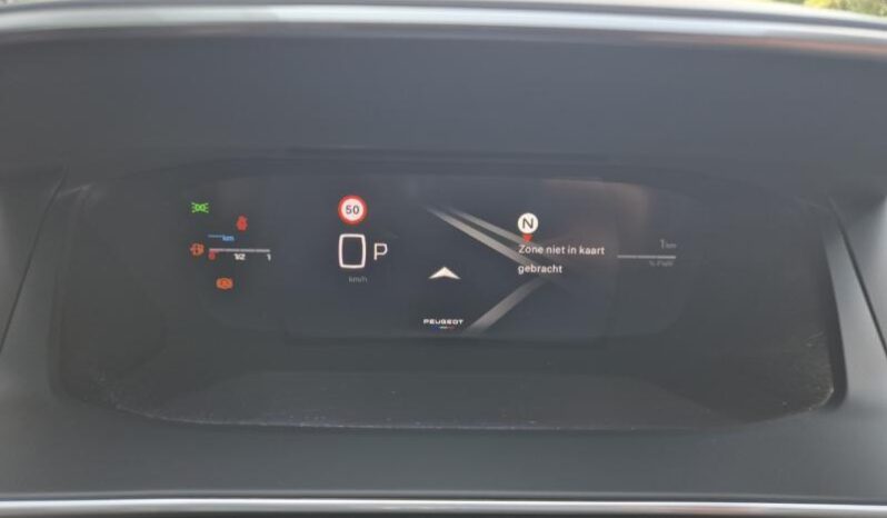 
								Peugeot 2008 GT full									