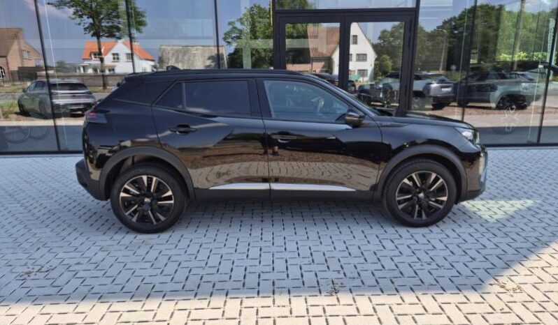 
								Peugeot 2008 GT full									