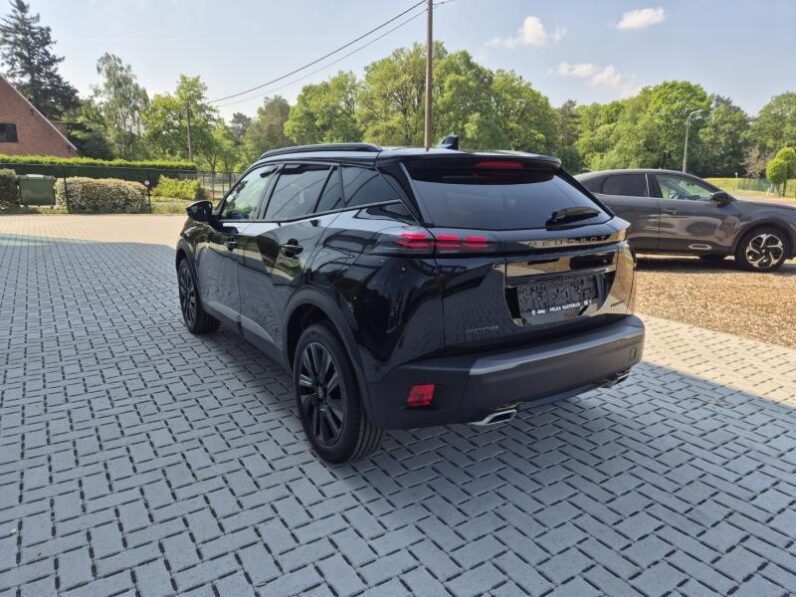 
								Peugeot 2008 GT full									