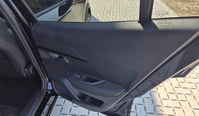 
								Peugeot 2008 GT full									