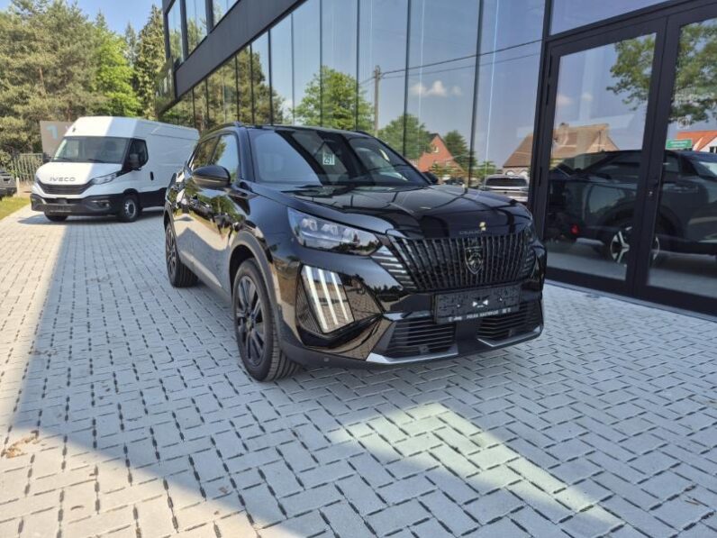 
								Peugeot 2008 GT full									