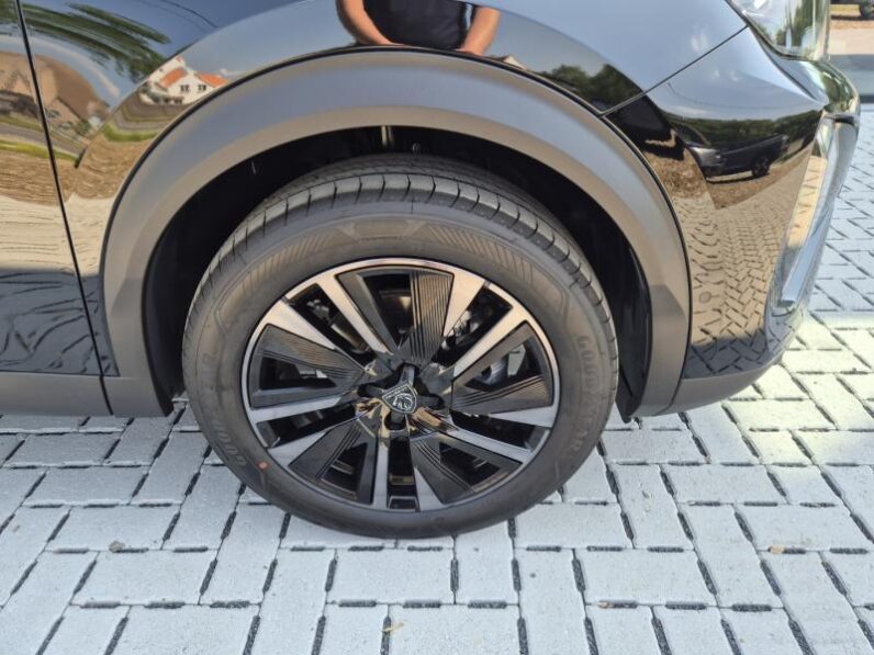 
								Peugeot 2008 GT full									