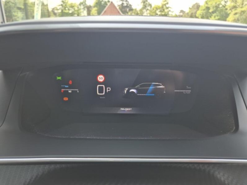 
								Peugeot 2008 GT full									