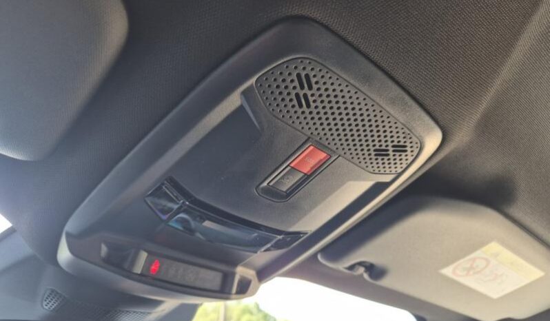 
								Peugeot 2008 GT full									