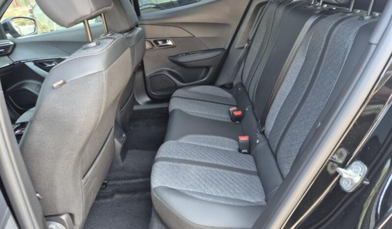 
								Peugeot 2008 ALLURE full									