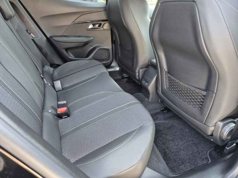 
								Peugeot 2008 GT full									