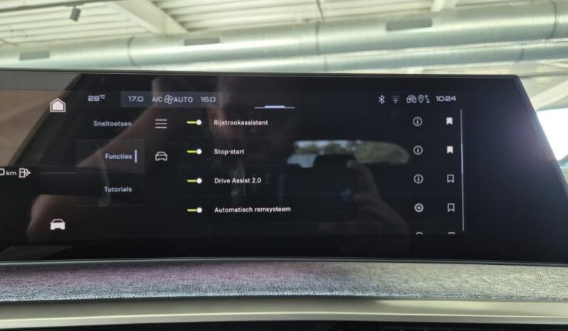 
								Peugeot 5008 GT ULTIMATE full									