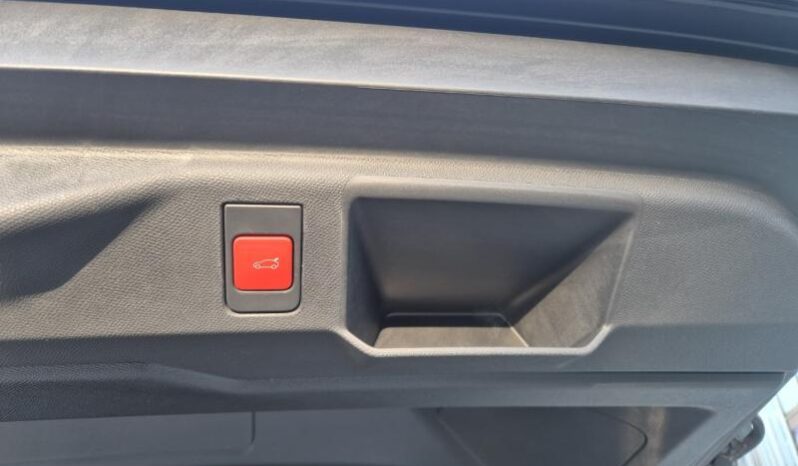 
								Peugeot 5008 GT ULTIMATE full									
