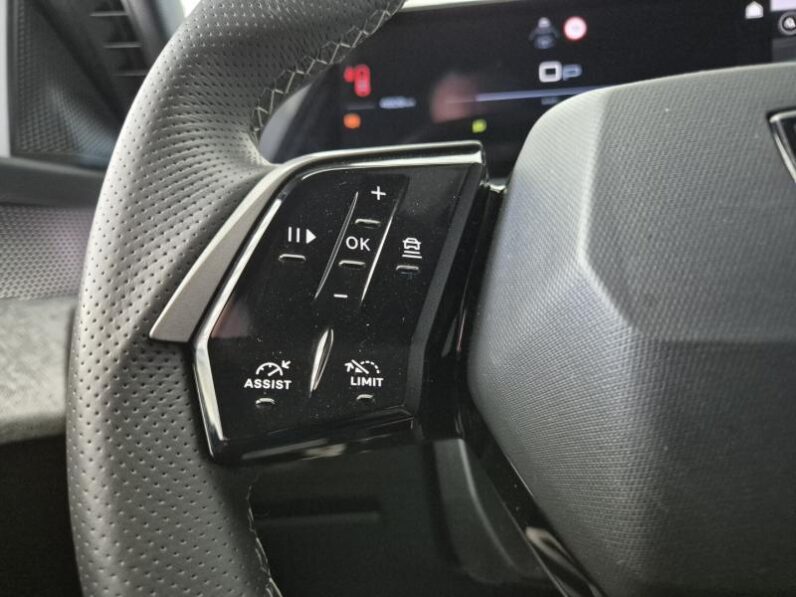 
								Peugeot 5008 GT ULTIMATE full									