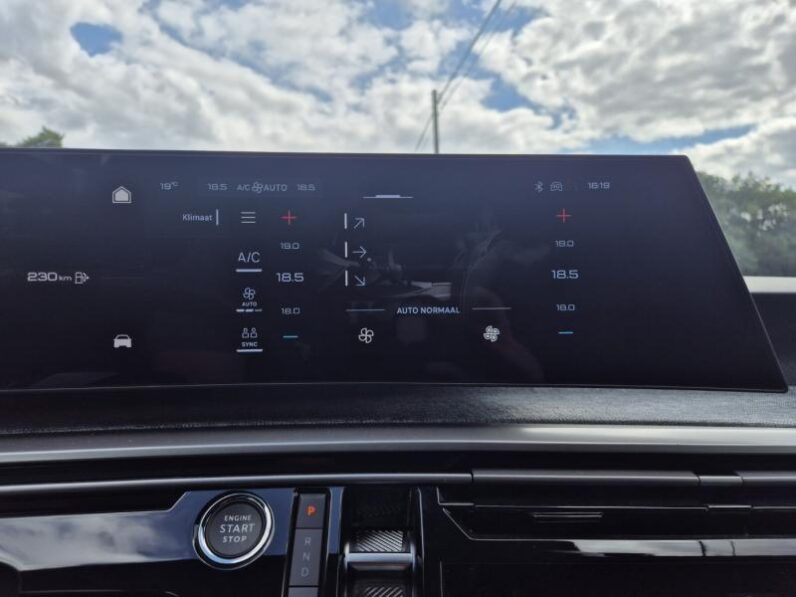 
								Peugeot 3008 ALLURE full									