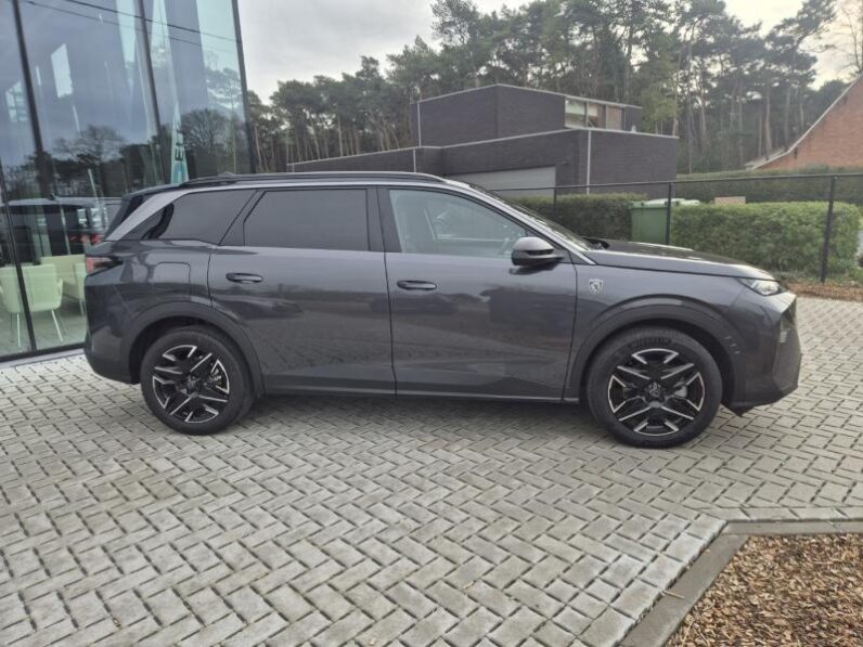 
								Peugeot 5008 GT ULTIMATE full									