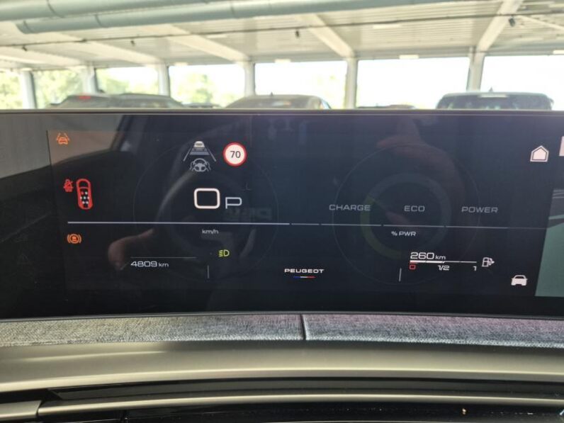 
								Peugeot 5008 GT ULTIMATE full									