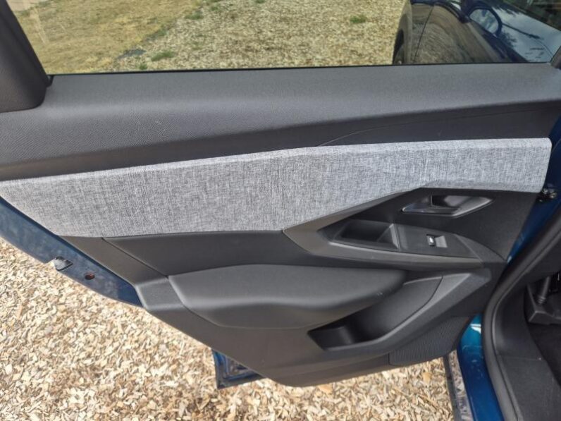 
								Peugeot 3008 ALLURE full									