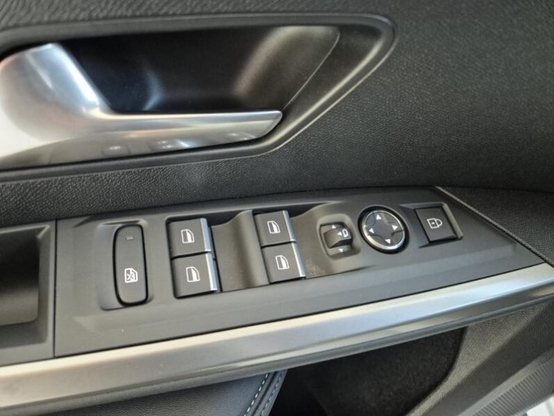 
								Peugeot 5008 GT ULTIMATE full									