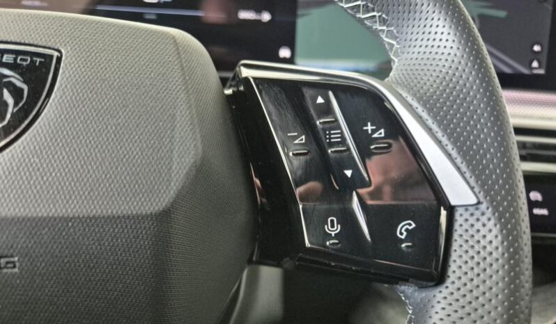 
								Peugeot 5008 GT ULTIMATE full									