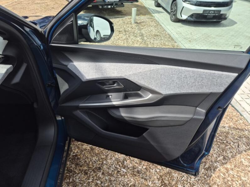 
								Peugeot 3008 ALLURE full									
