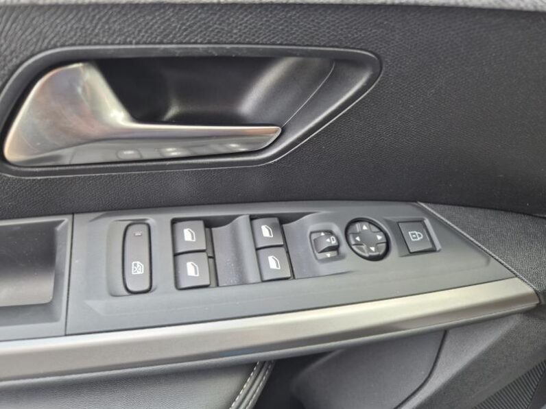 
								Peugeot 3008 ALLURE full									