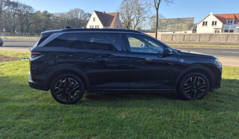 
								Peugeot 5008 GT ULTIMATE full									
