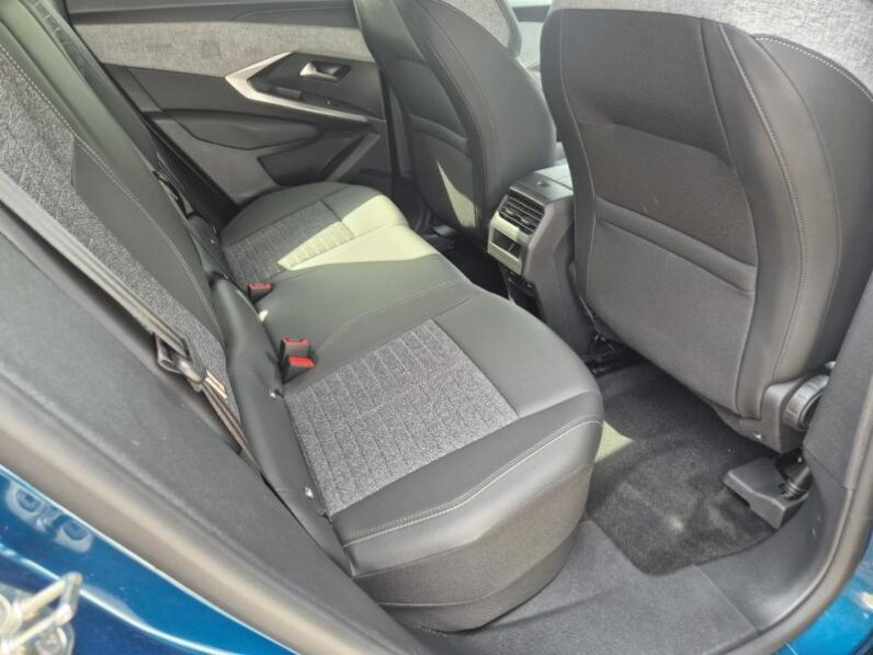 
								Peugeot 3008 ALLURE full									