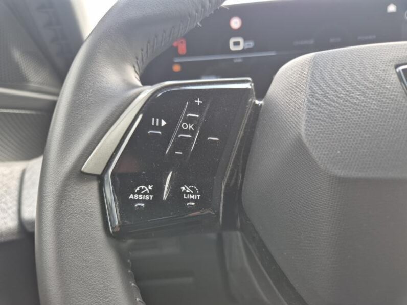 
								Peugeot 3008 ALLURE full									