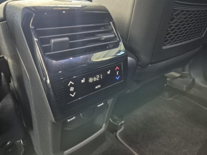 
								Peugeot 5008 GT ULTIMATE full									