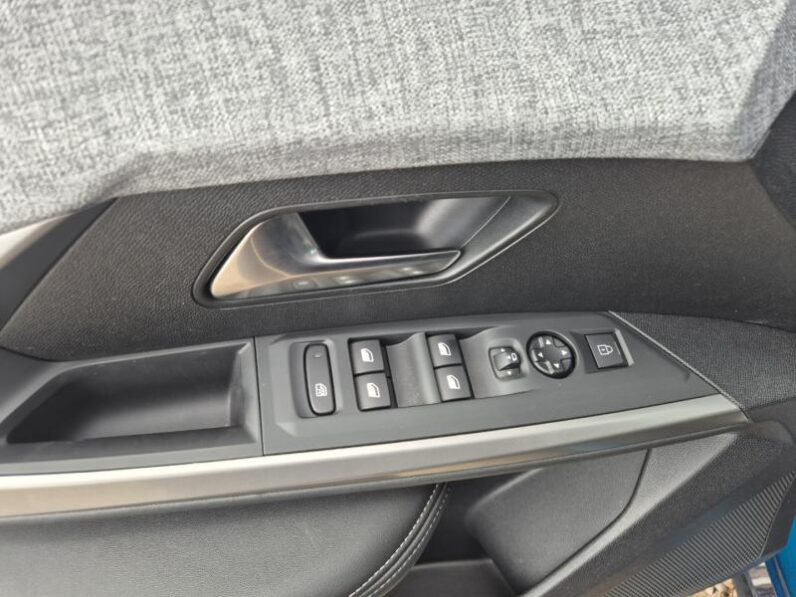 
								Peugeot 3008 ALLURE full									