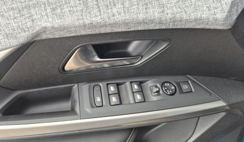 
								Peugeot 3008 ALLURE full									